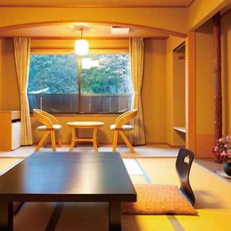 Bergtour Marukita Hotell Hakuba Exteriör bild