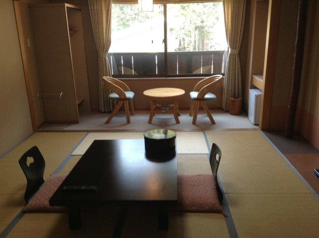 Bergtour Marukita Hotell Hakuba Exteriör bild