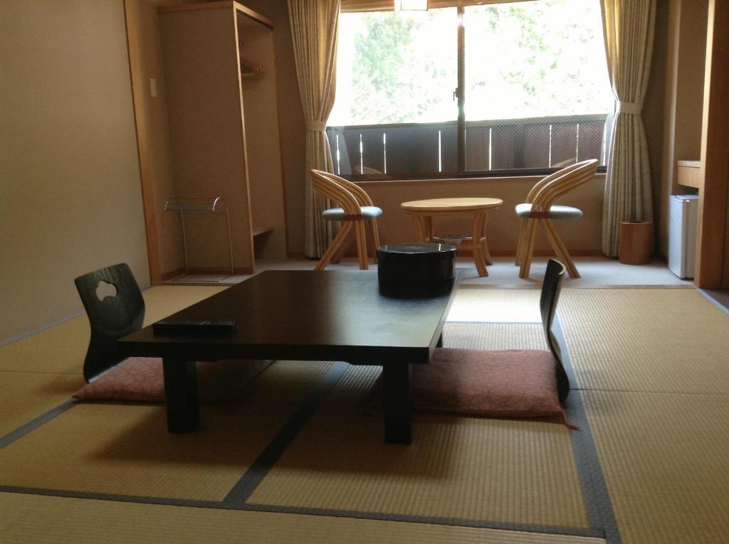 Bergtour Marukita Hotell Hakuba Exteriör bild